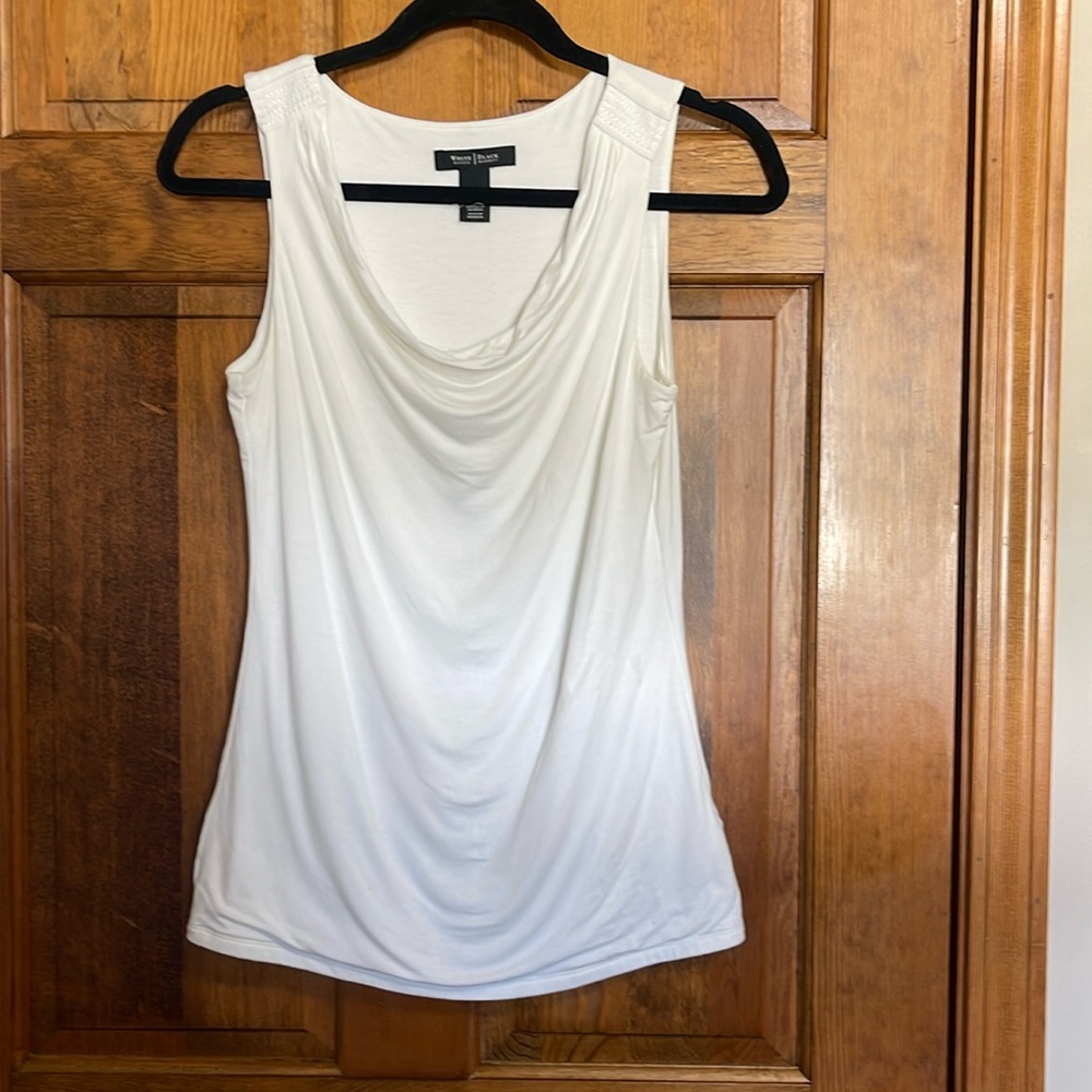 White House Black Market Sleeveless Shell/Blouse‎